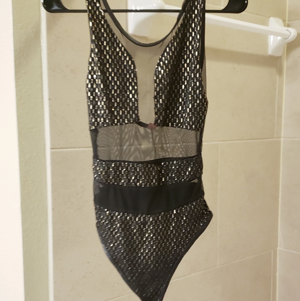 Bodysuit/ swimsuit